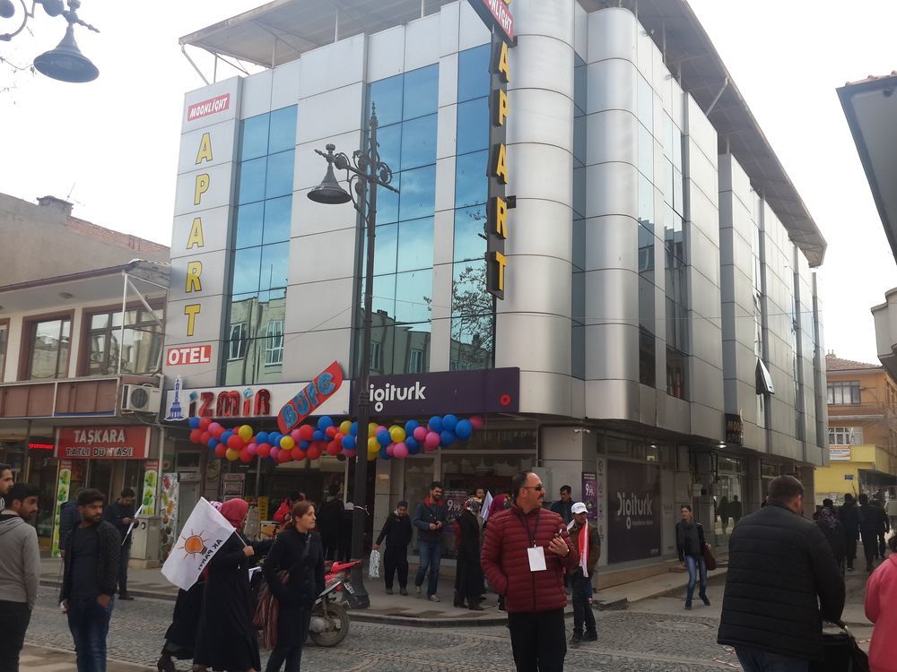 Moonlight Hotel เอร์ซินจาน ภายนอก รูปภาพ